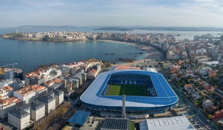 Inaugurada la nueva cubierta del estadio Abanca-Riazor que mejora la seguridad del estadio al favorecer el correcto mantenimiento de su estructura e instalaciones